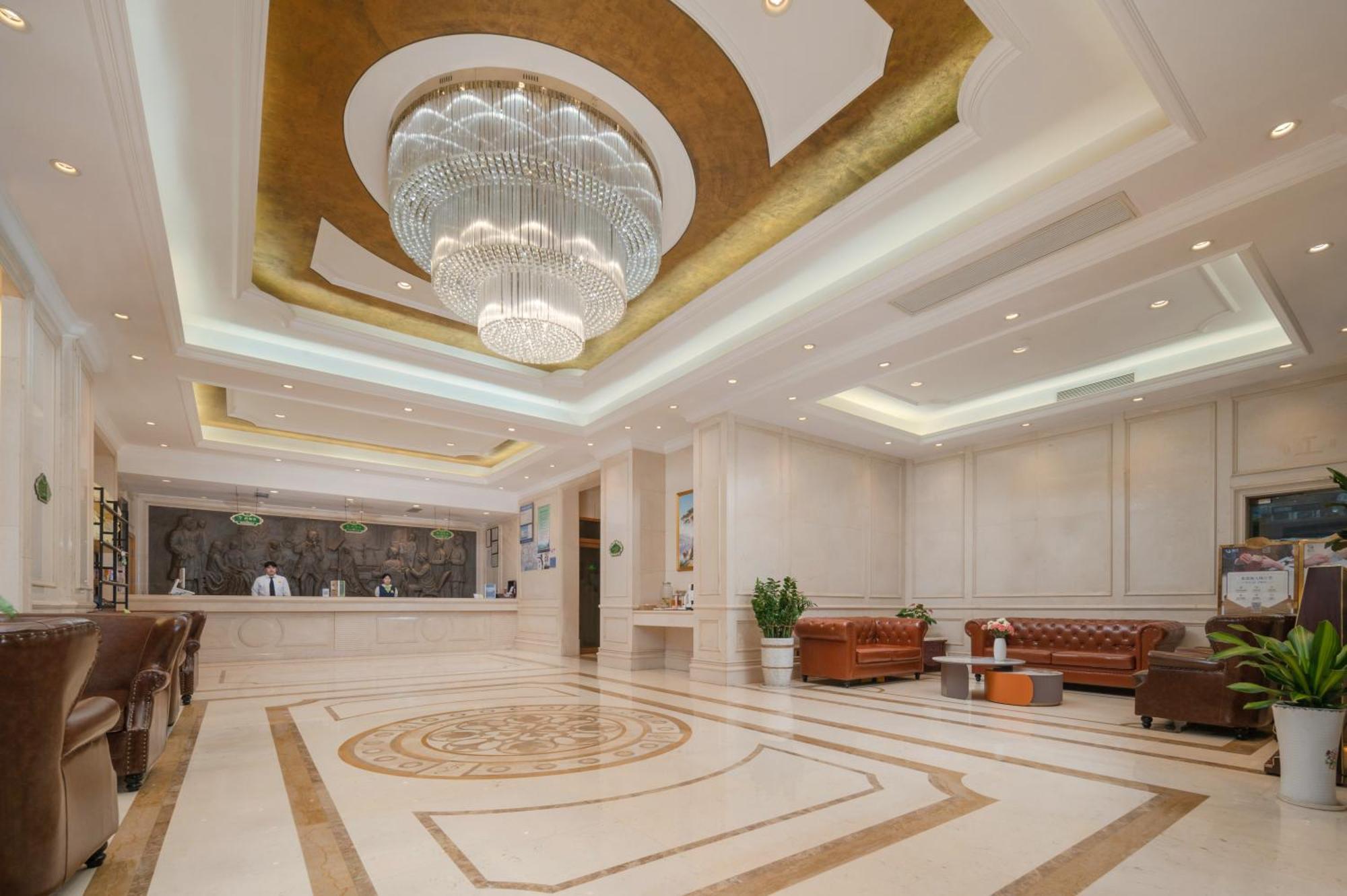 Vienna Hotel Shenzhen Fuyong Subway Station ภายนอก รูปภาพ