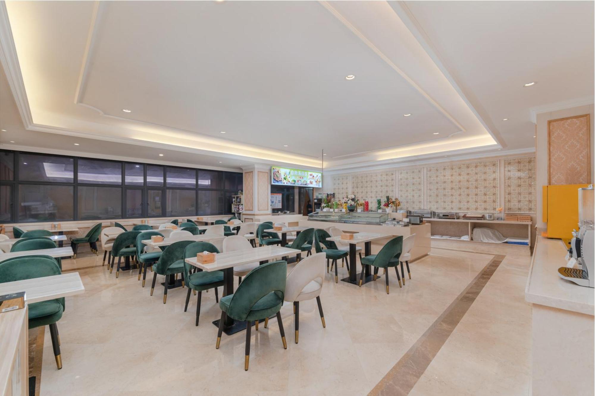 Vienna Hotel Shenzhen Fuyong Subway Station ภายนอก รูปภาพ