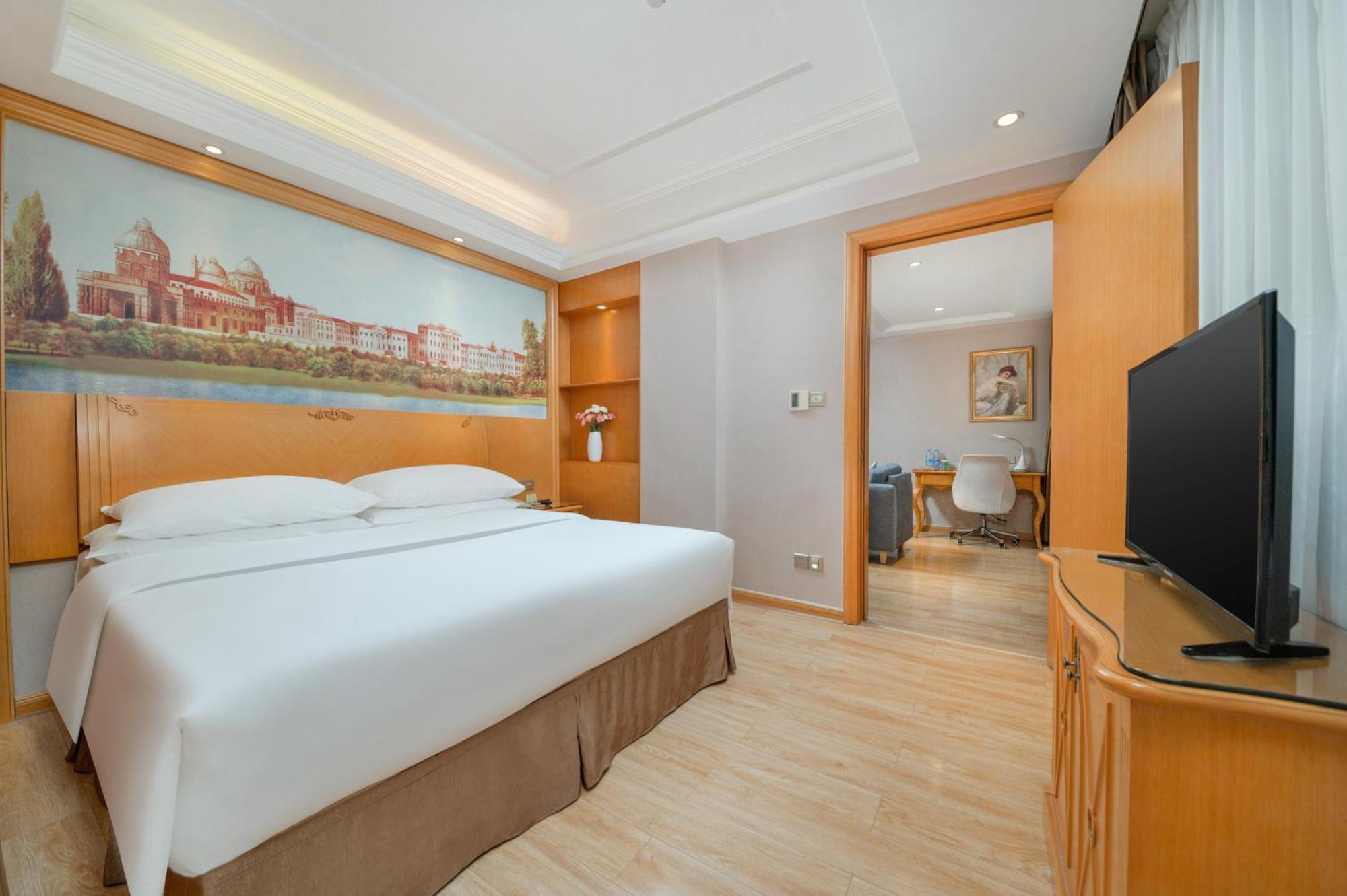 Vienna Hotel Shenzhen Fuyong Subway Station ภายนอก รูปภาพ