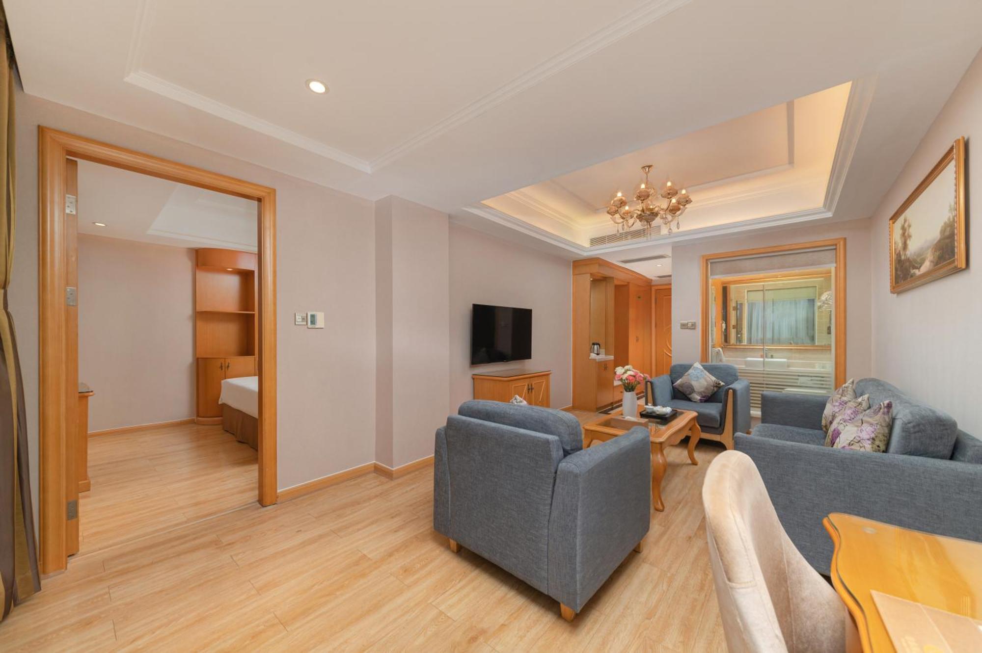 Vienna Hotel Shenzhen Fuyong Subway Station ภายนอก รูปภาพ