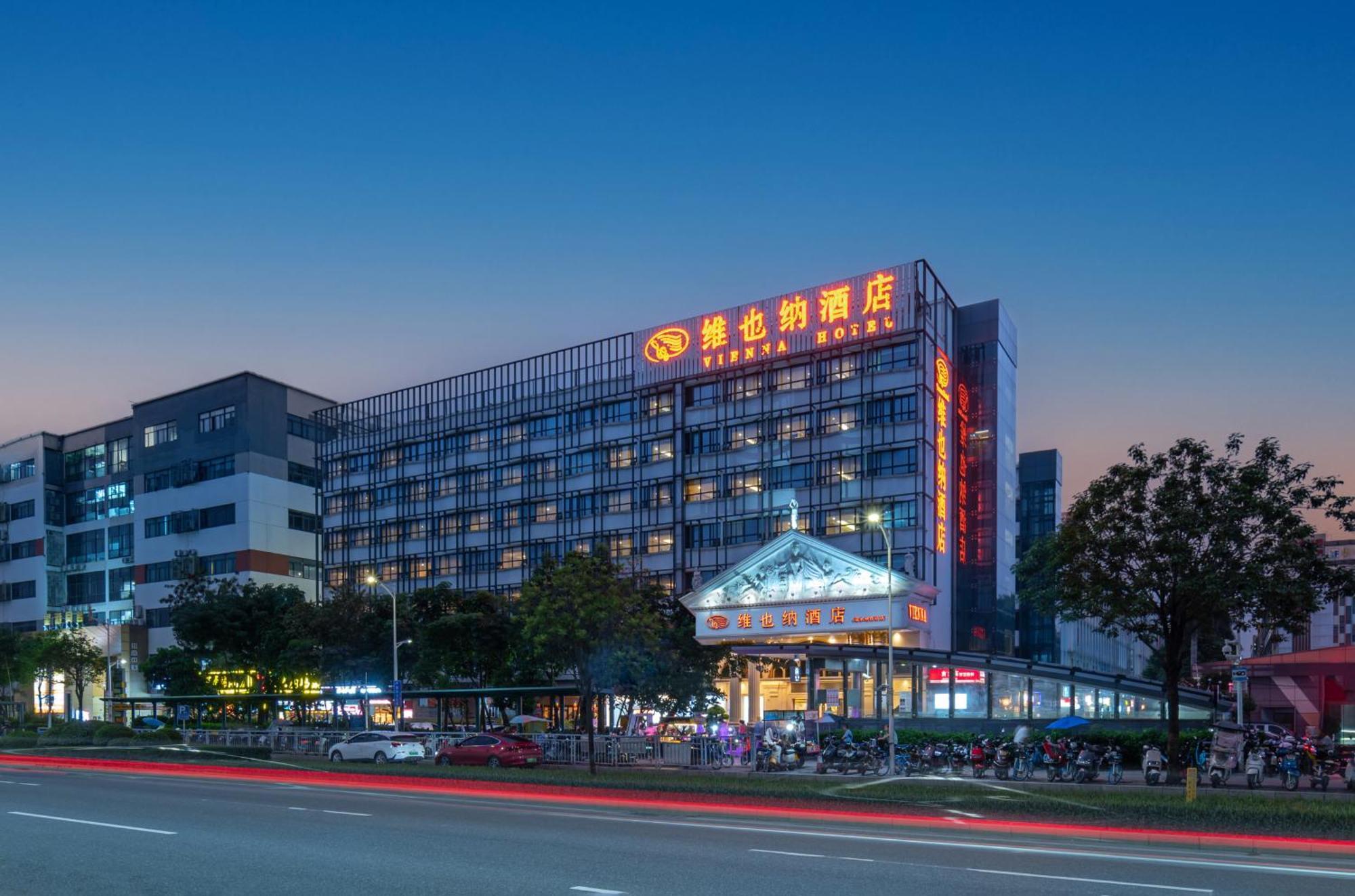 Vienna Hotel Shenzhen Fuyong Subway Station ภายนอก รูปภาพ